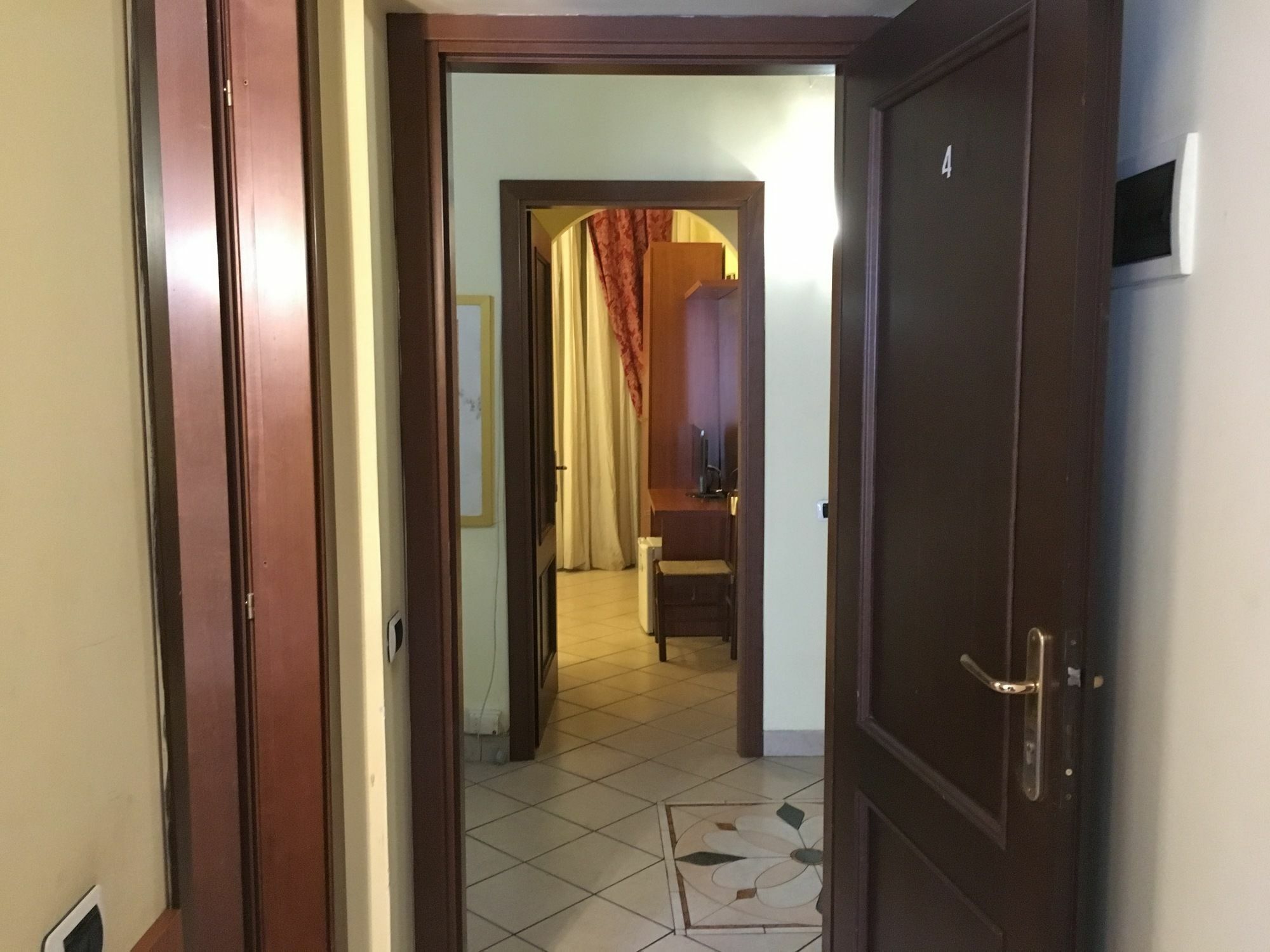 ホテル Rome Terminal House エクステリア 写真